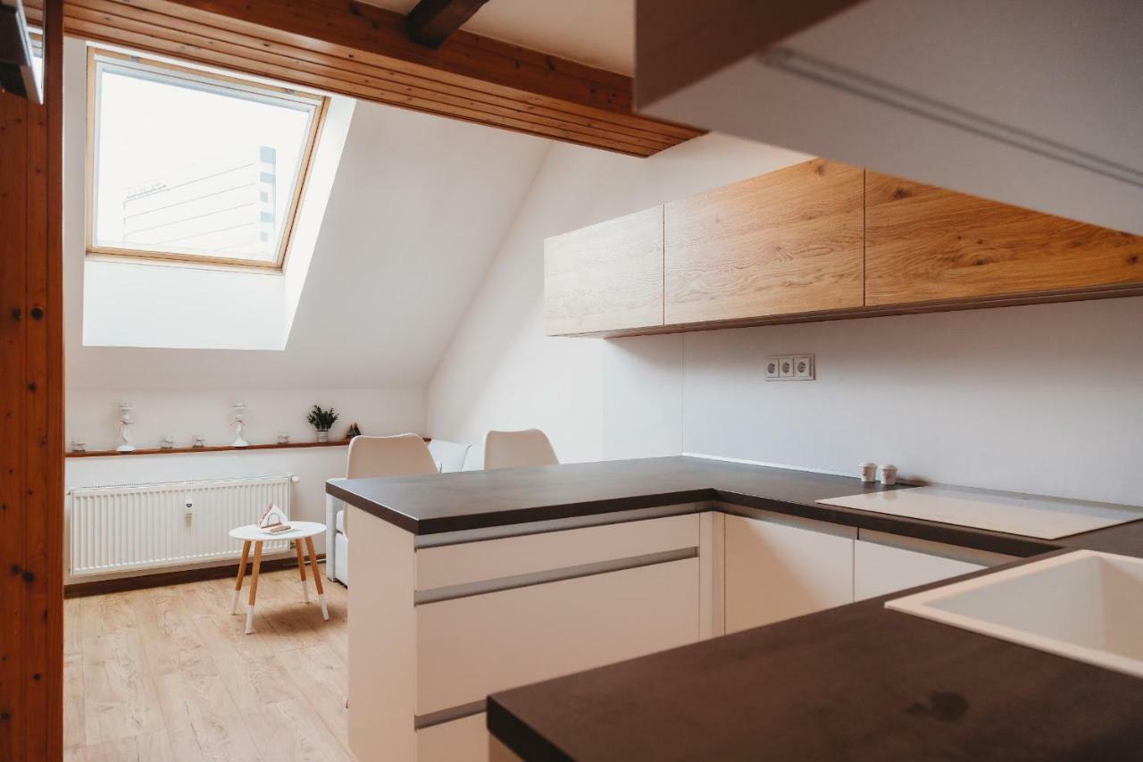 Center City Charming Loft Apartment Кошице Экстерьер фото