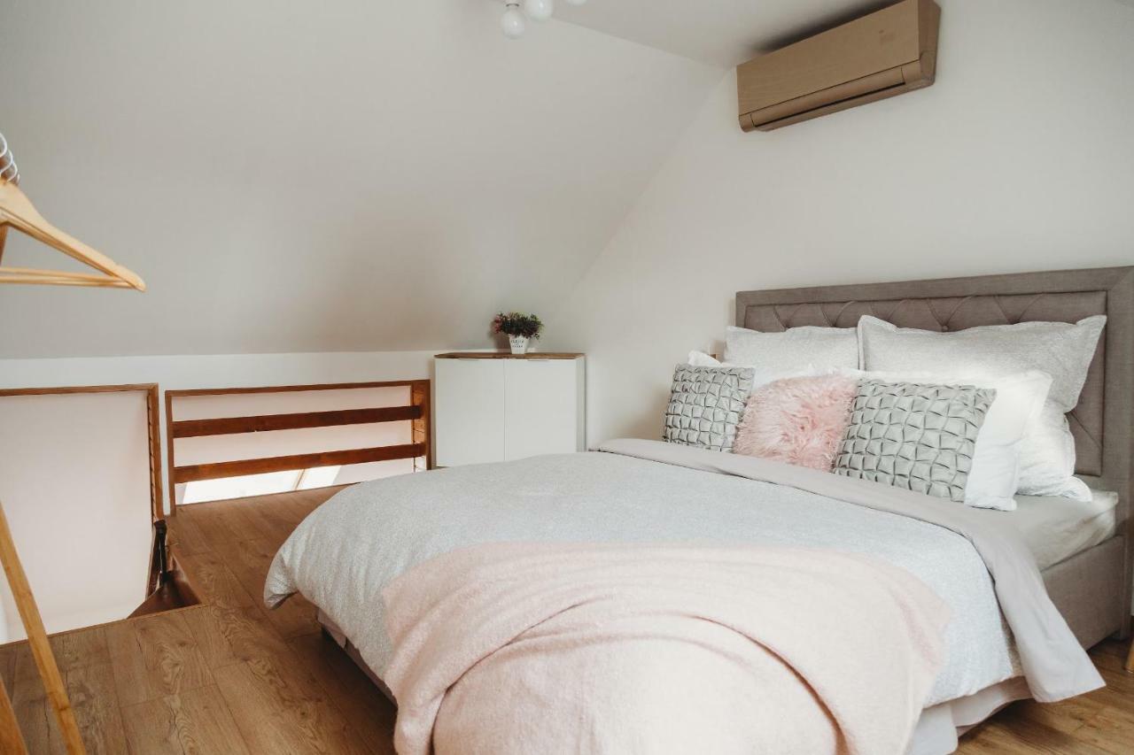 Center City Charming Loft Apartment Кошице Экстерьер фото